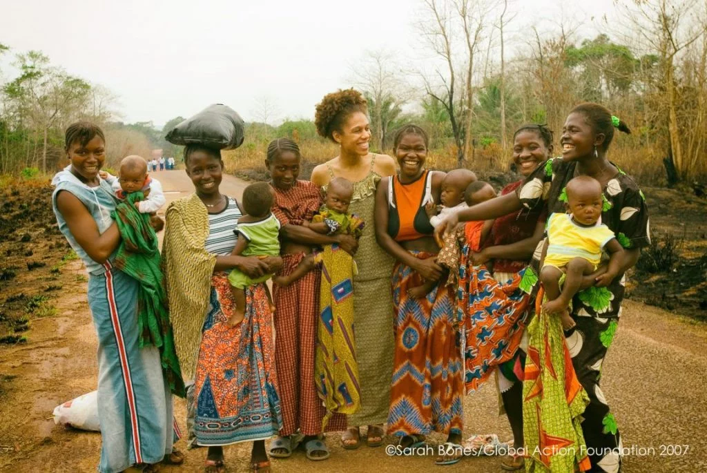Sarah Culberson: Une Américaine Découvre à 28 ans qu’elle Princesse en Afrique