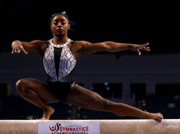 Simone Biles remporte son septième titre international en gymnastique avant les Jeux olympiques de Tokyo