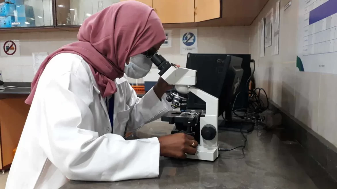 Hyam Ali, une mathématicienne, reçoit le prix Jeunes Talents 2021 pour sa trouvaille contre le mycétome